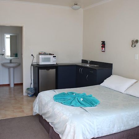 Ranui Motel Опотики Екстериор снимка