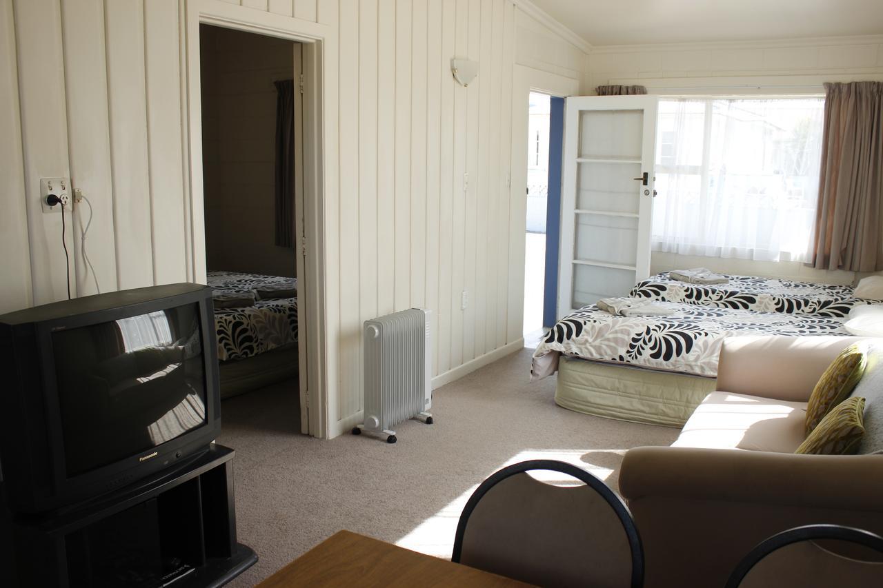 Ranui Motel Опотики Екстериор снимка